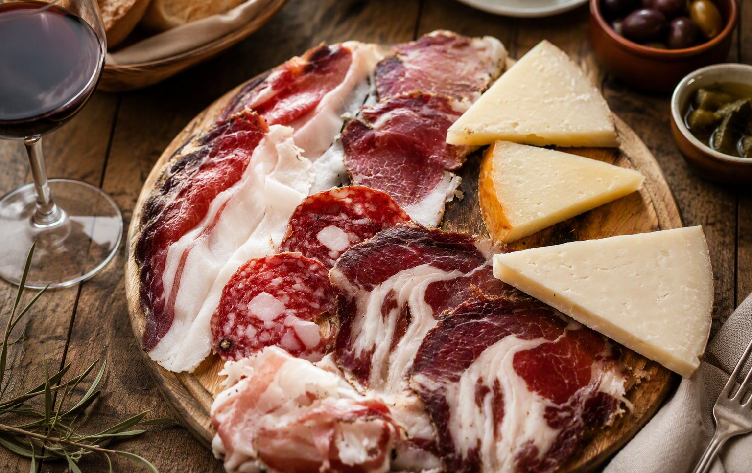 Tagliere di salumi e pecorino